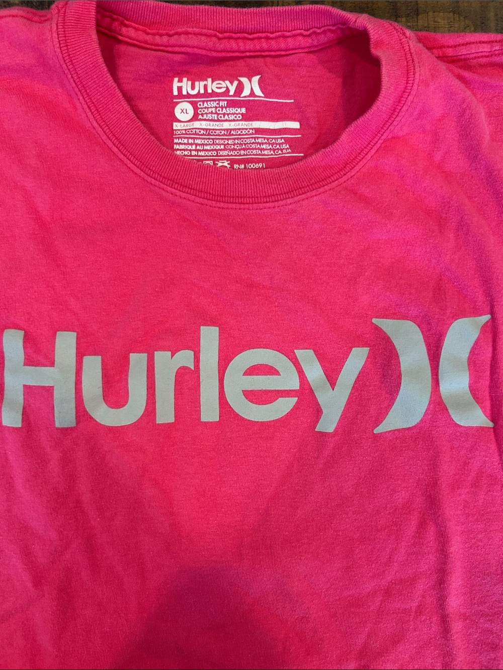 Men’s Size XL Classic Fit Hurley Bright Pink Logo Tee - Picture 2 of 3